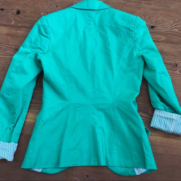 Classy Green blazer - Picture 10 of 12